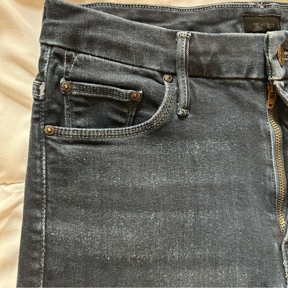 Mother High Waisted Looker Ankle Fray jeans in Last Call 27 - Picture 5 of 16